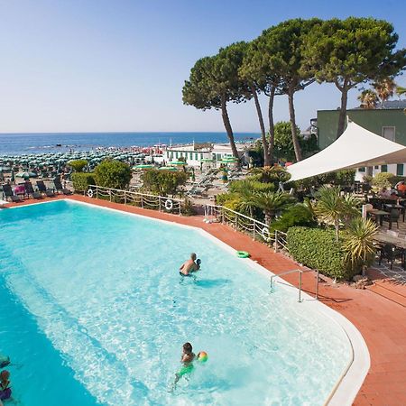 Hotel Gabriella Diano Marina Kültér fotó