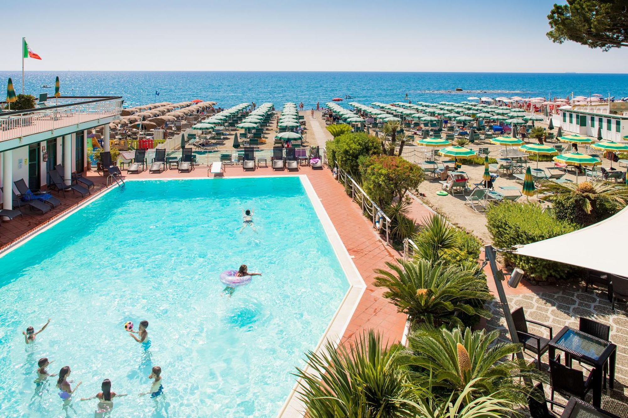 Hotel Gabriella Diano Marina Kültér fotó