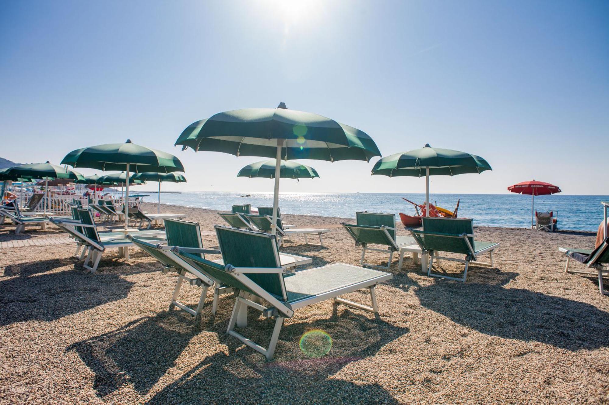 Hotel Gabriella Diano Marina Kültér fotó