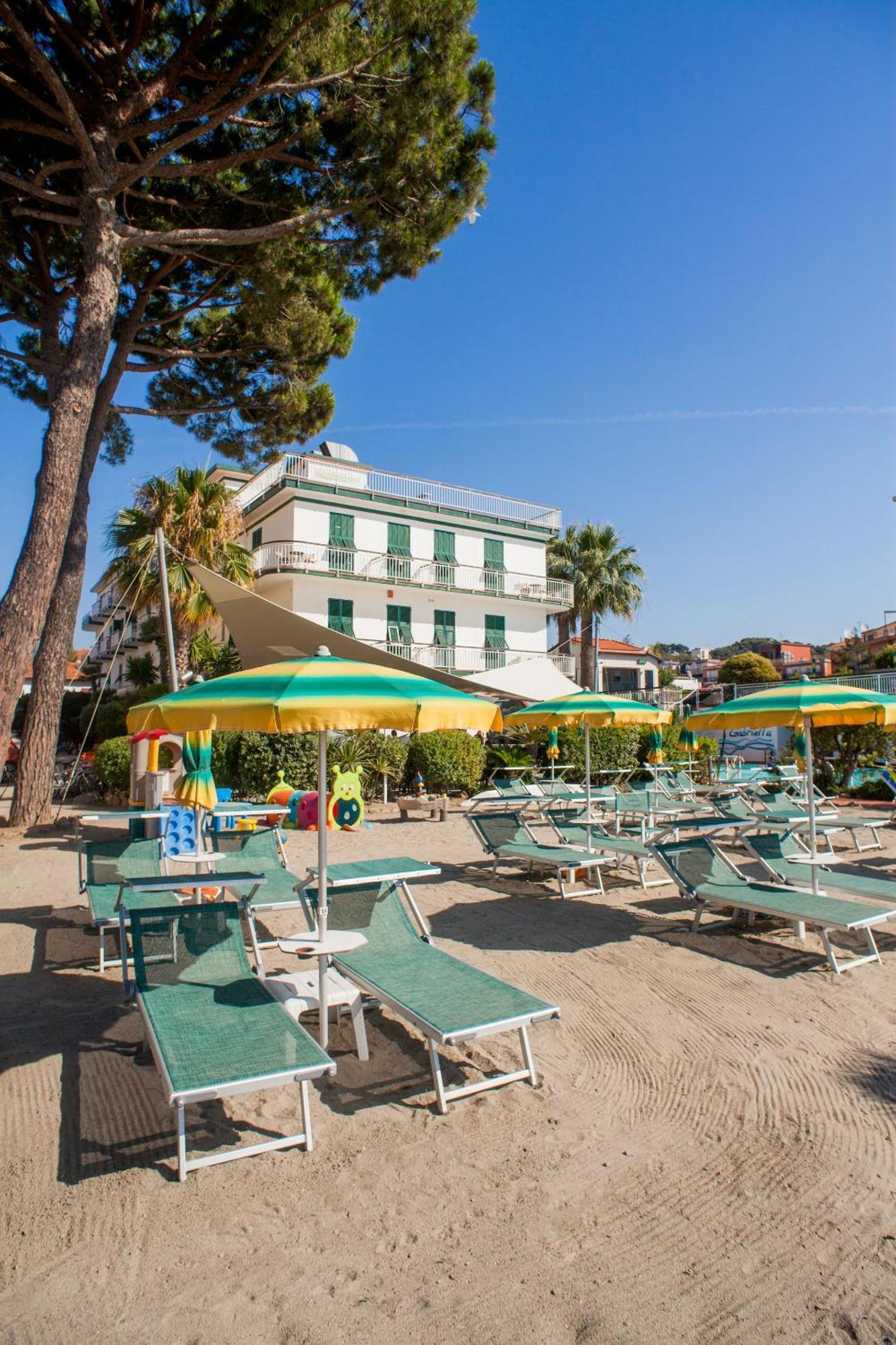 Hotel Gabriella Diano Marina Kültér fotó