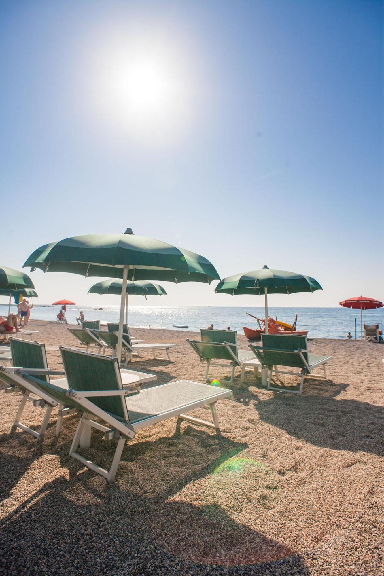 Hotel Gabriella Diano Marina Kültér fotó