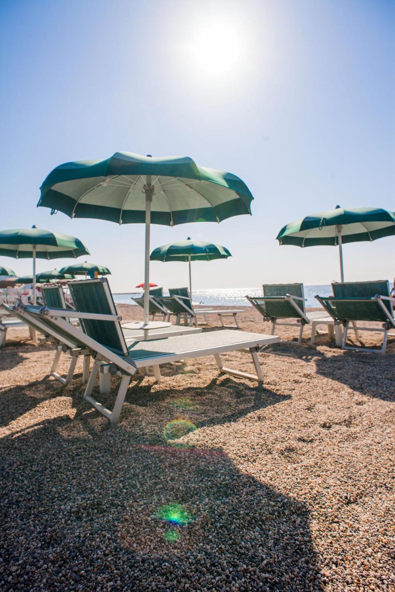 Hotel Gabriella Diano Marina Kültér fotó