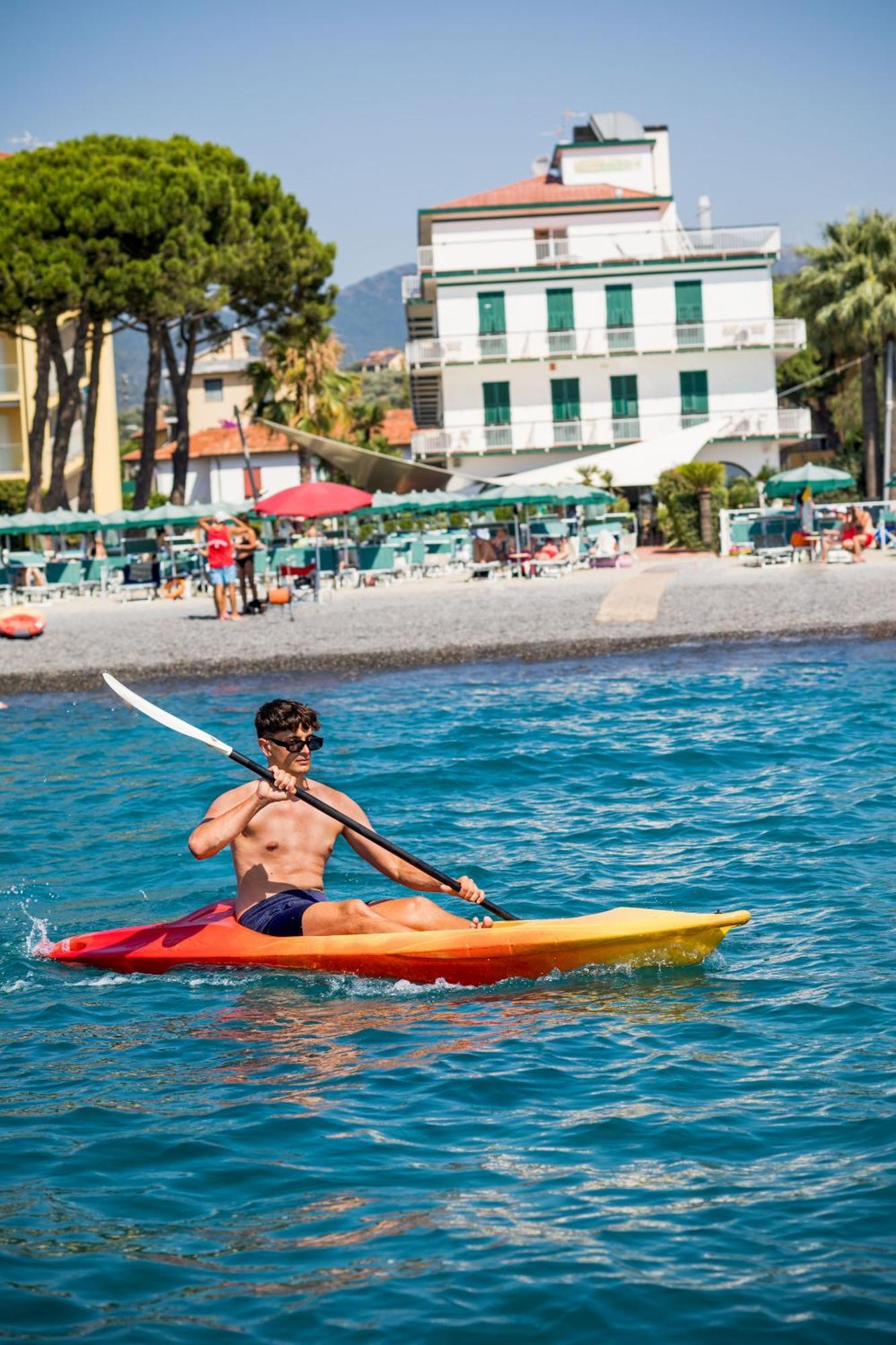 Hotel Gabriella Diano Marina Kültér fotó