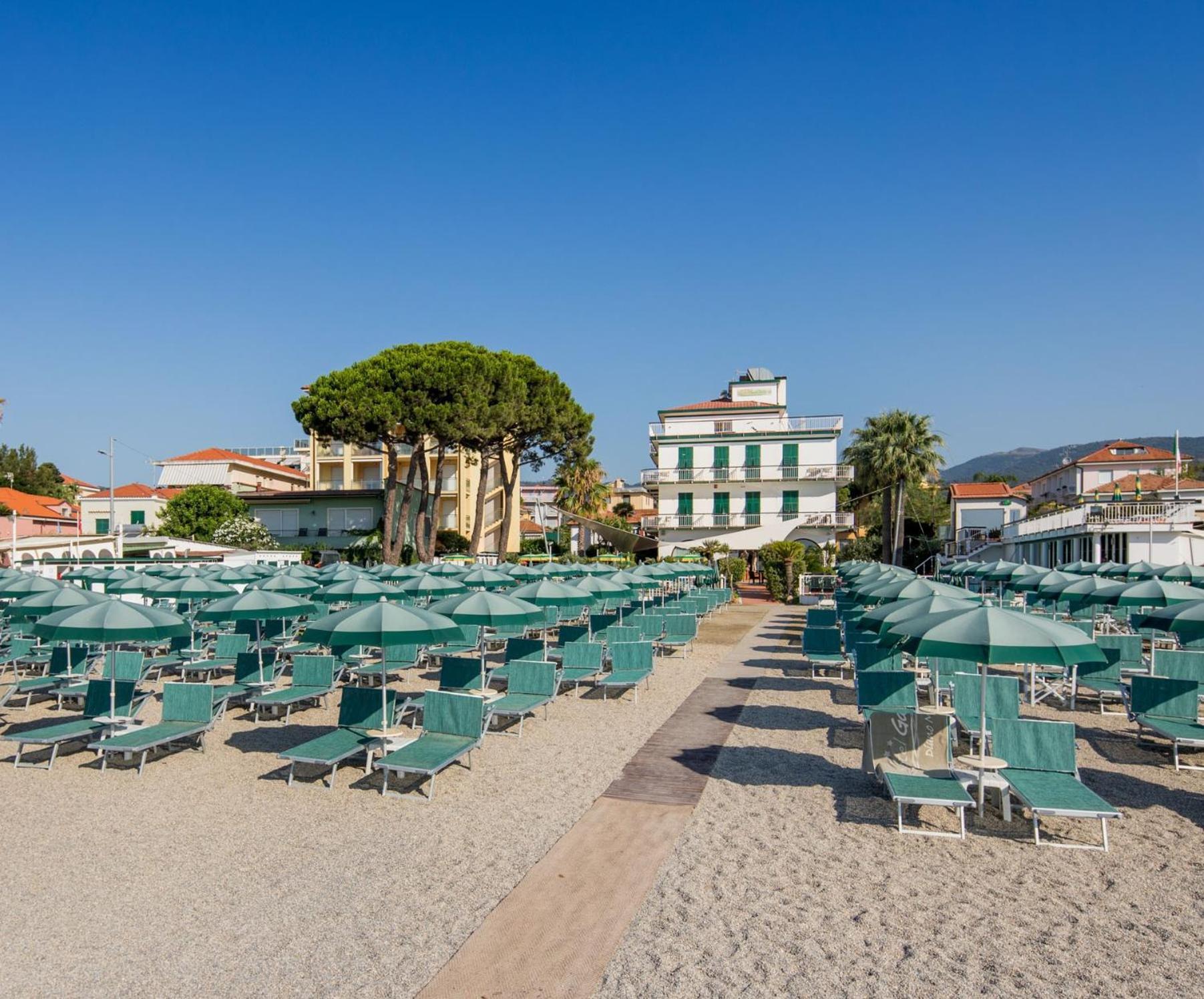 Hotel Gabriella Diano Marina Kültér fotó